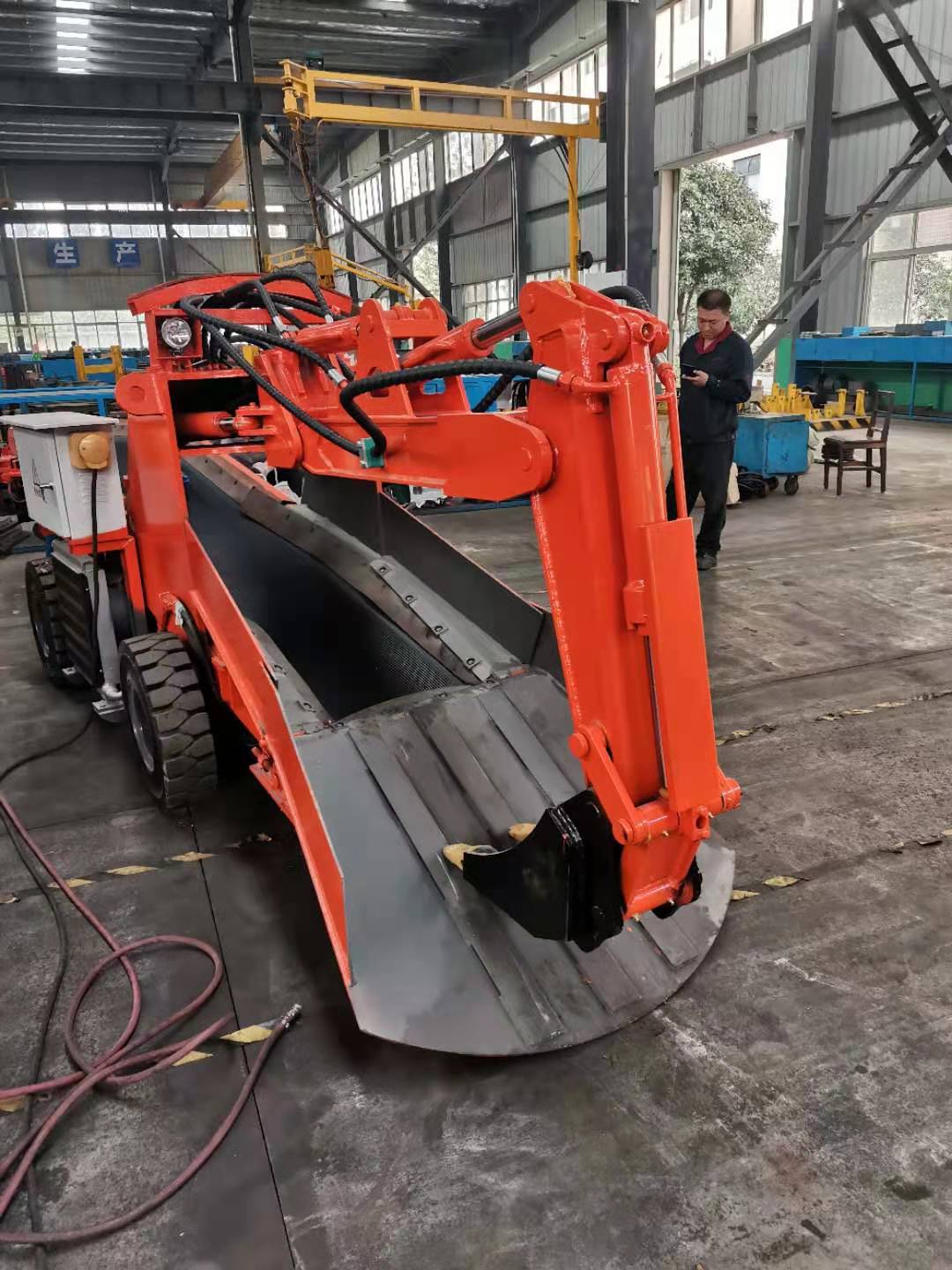 扒渣機(jī)在工作前需要做什么準(zhǔn)備？